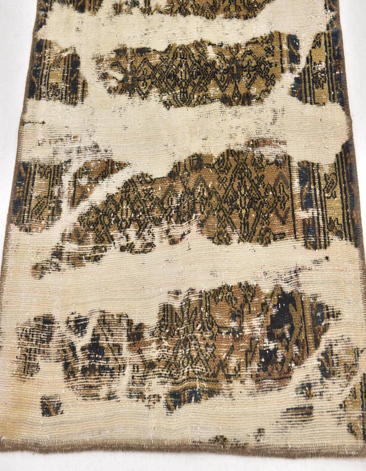 Detail image of 3' 2 x 4' 4  Hand Knotted Ultra Vintage Persian Wool Rug