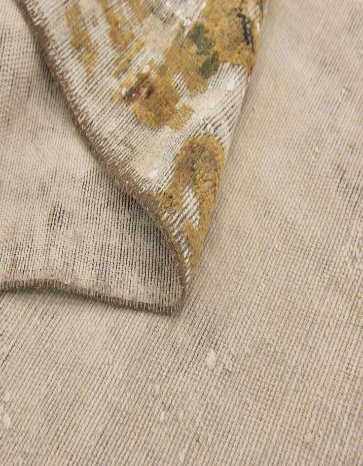 Detail image of 2' 7 x 4' 5  Hand Knotted Ultra Vintage Persian Wool Rug