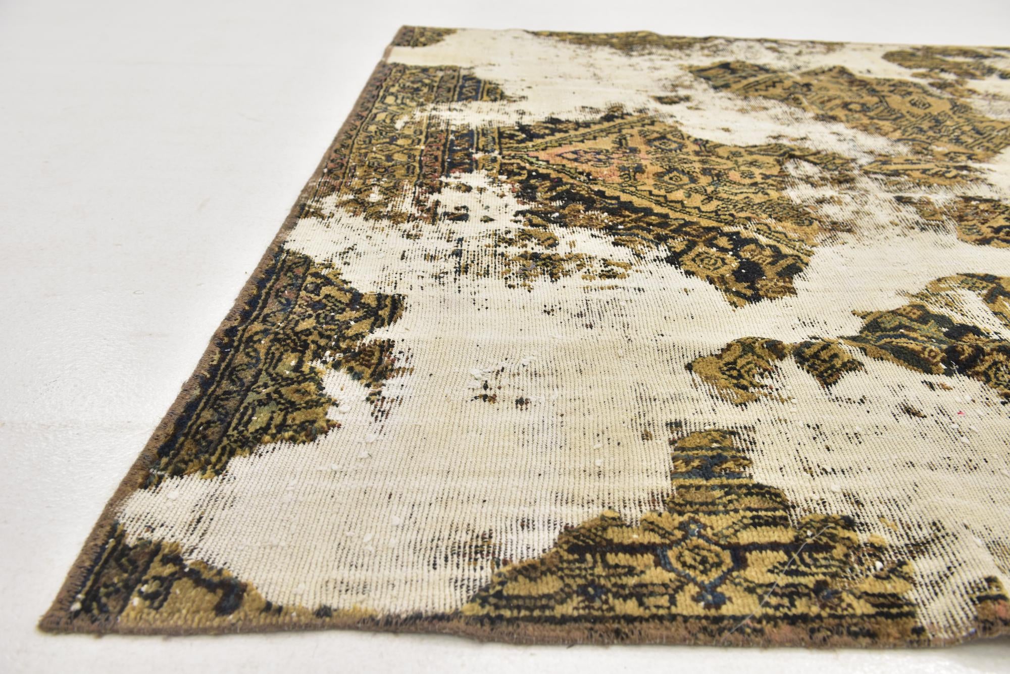 6' x 9' 4 Hand Knotted Ultra Vintage Persian Wool Rug