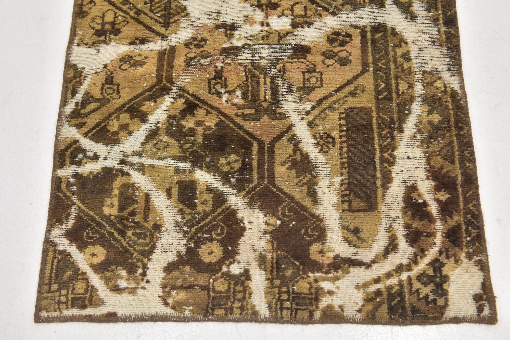 2' 9 x 5' 5 Hand Knotted Ultra Vintage Persian Wool Rug