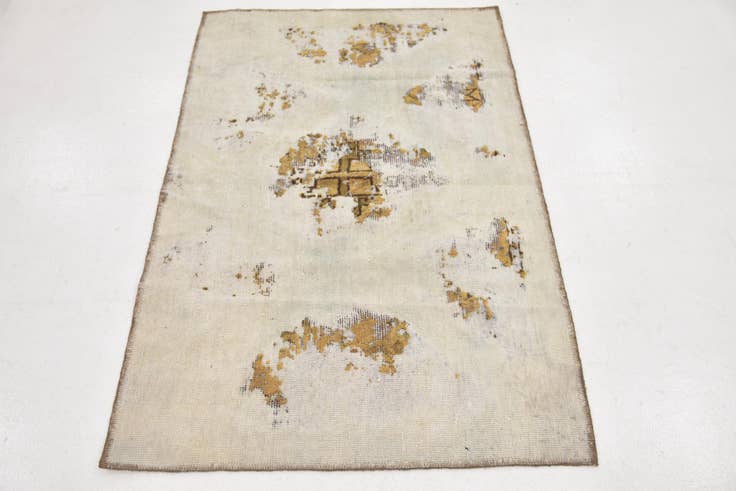 Detail image of 3' 3 x 4' 10 Hand Knotted Ultra Vintage Persian Wool Rug