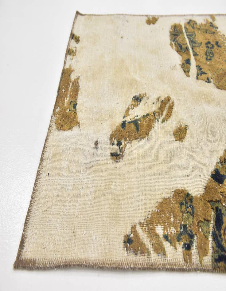 Detail image of 3' x 4' 10  Hand Knotted Ultra Vintage Persian Wool Rug