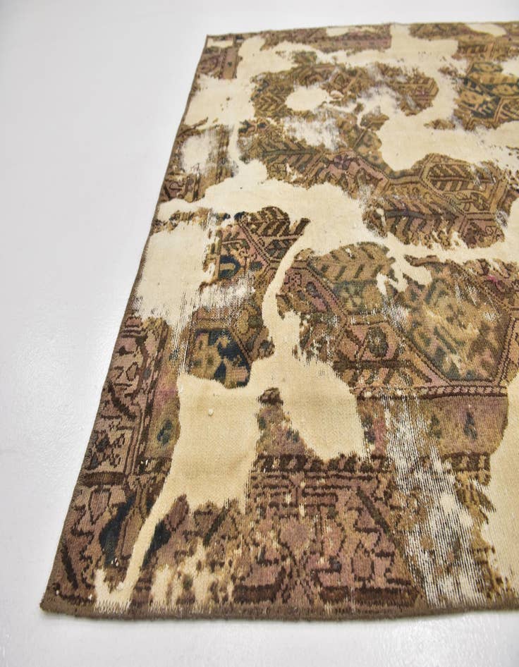 Detail image of 5' 7 x 8'  Hand Knotted Ultra Vintage Persian Wool Rug