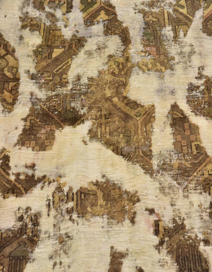 Detail image of 5' 8 x 8' 6  Hand Knotted Ultra Vintage Persian Wool Rug