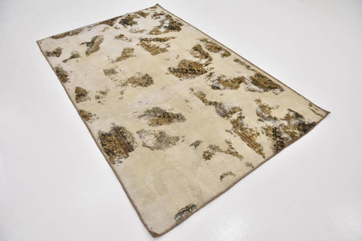 Detail image of 4' 10 x 7' 7 Hand Knotted Ultra Vintage Persian Wool Rug