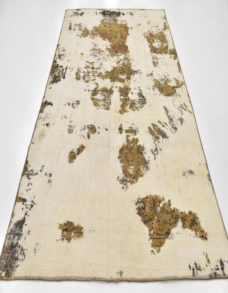 Detail image of 5' 7 x 8' 5  Hand Knotted Ultra Vintage Persian Wool Rug