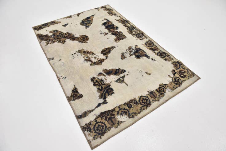 Detail image of 4' 2 x 6' 2 Hand Knotted Ultra Vintage Persian Wool Rug