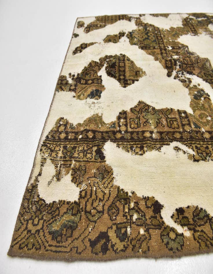 Detail image of 4' 5 x 7' 2  Hand Knotted Ultra Vintage Persian Wool Rug