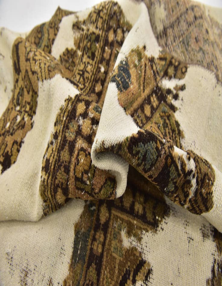 Detail image of 4' 5 x 7' 2  Hand Knotted Ultra Vintage Persian Wool Rug