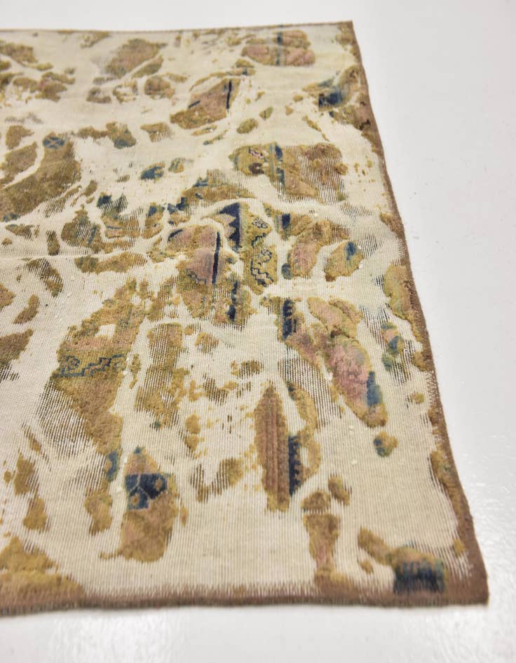 Detail image of 4' 9 x 7' 5  Hand Knotted Ultra Vintage Persian Wool Rug