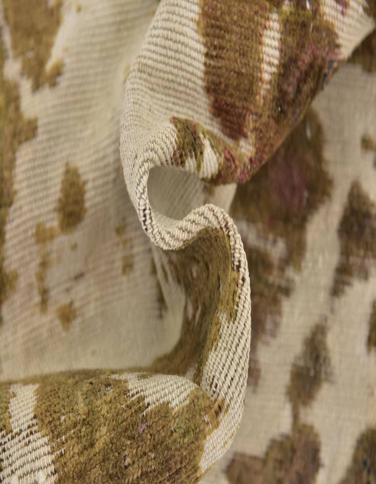 Detail image of 4' 9 x 7' 5  Hand Knotted Ultra Vintage Persian Wool Rug