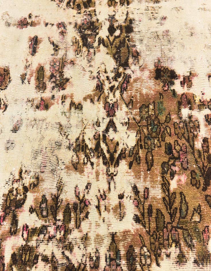 Detail image of 5' 9 x 8' 8 Hand Knotted Ultra Vintage Persian Wool Rug