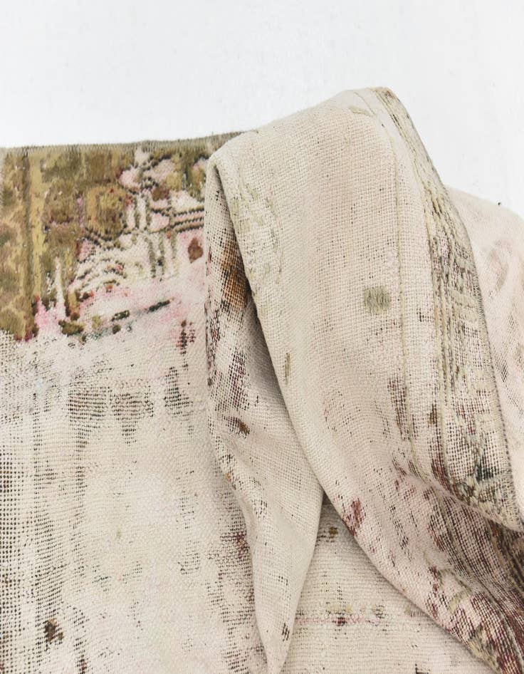 Detail image of 4' 8 x 6' 7  Hand Knotted Ultra Vintage Persian Wool Rug