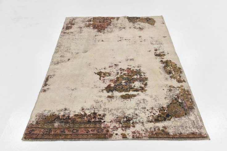 Detail image of 4' 9 x 6' 5 Hand Knotted Ultra Vintage Persian Wool Rug
