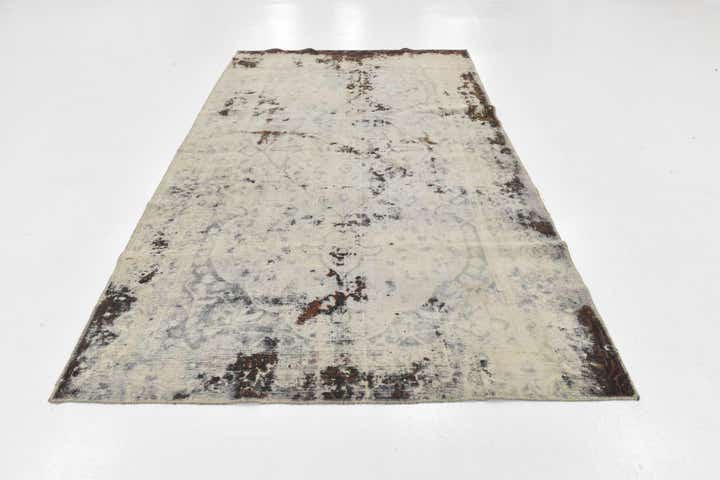 5' 5 x 9' Hand Knotted Ultra Vintage Persian Wool Rug