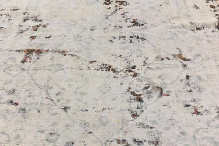 5' 5 x 9' Hand Knotted Ultra Vintage Persian Wool Rug