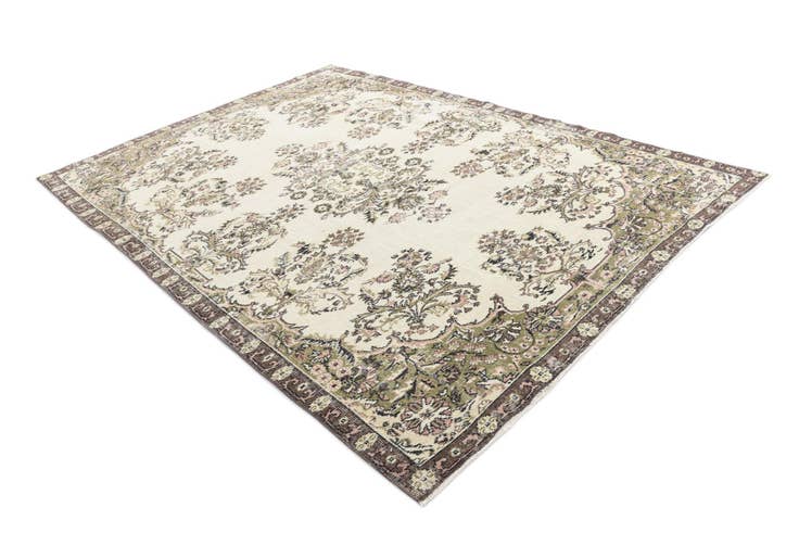 Detail image of 6' 10 x 9' 5 Ultra Vintage Wool Rug