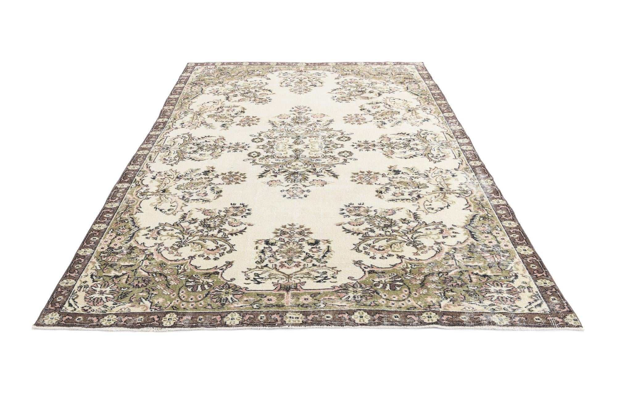 6' 10 x 9' 5 Ultra Vintage Wool Rug