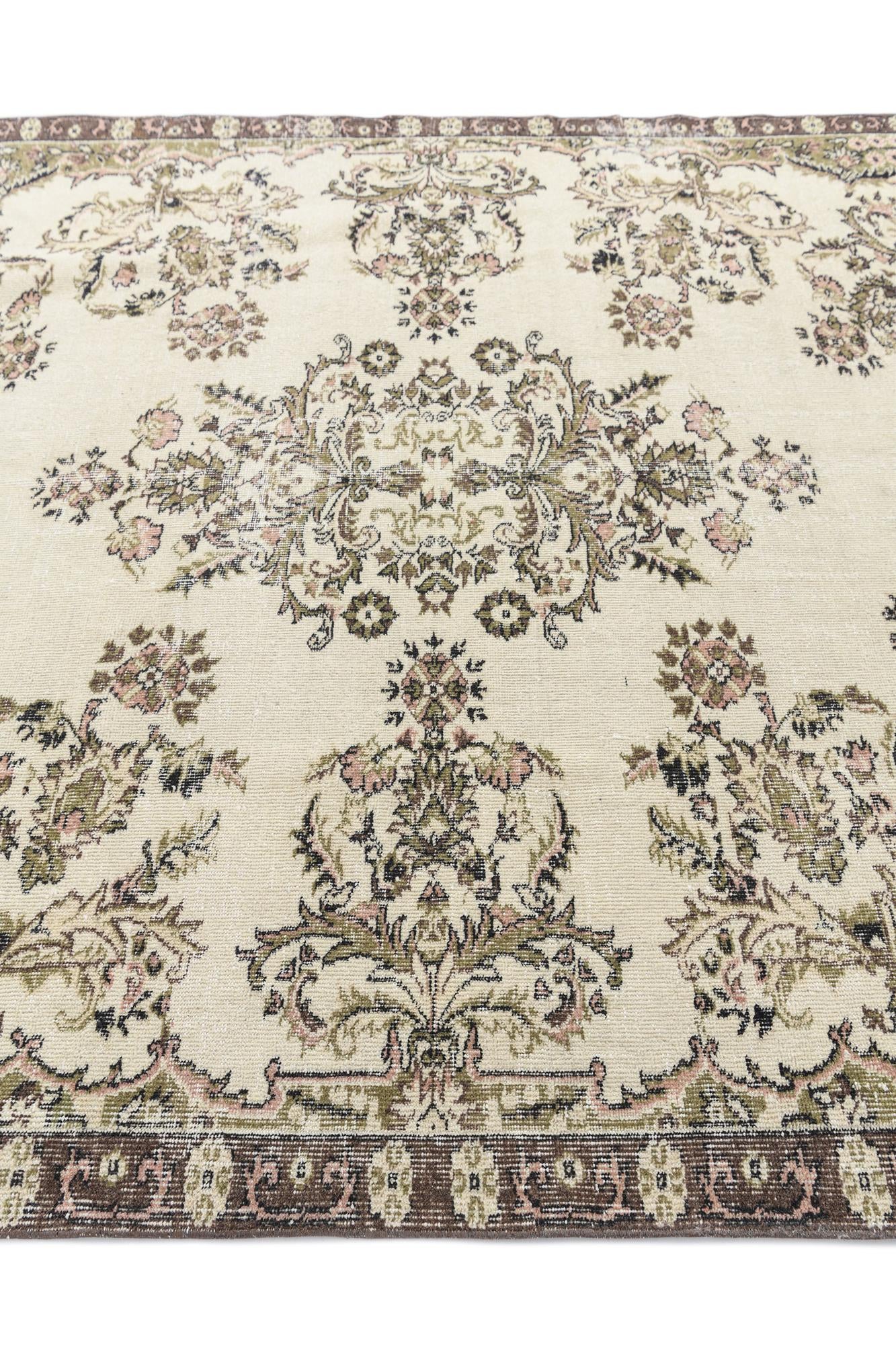 6' 10 x 9' 5 Ultra Vintage Wool Rug