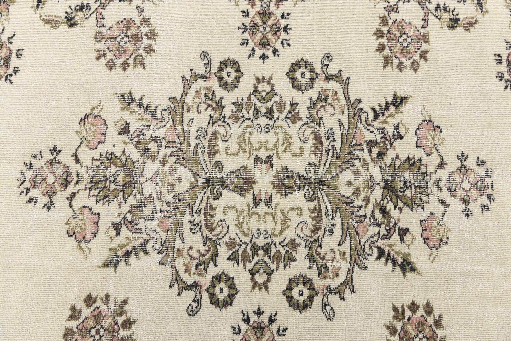 6' 10 x 9' 5 Ultra Vintage Wool Rug