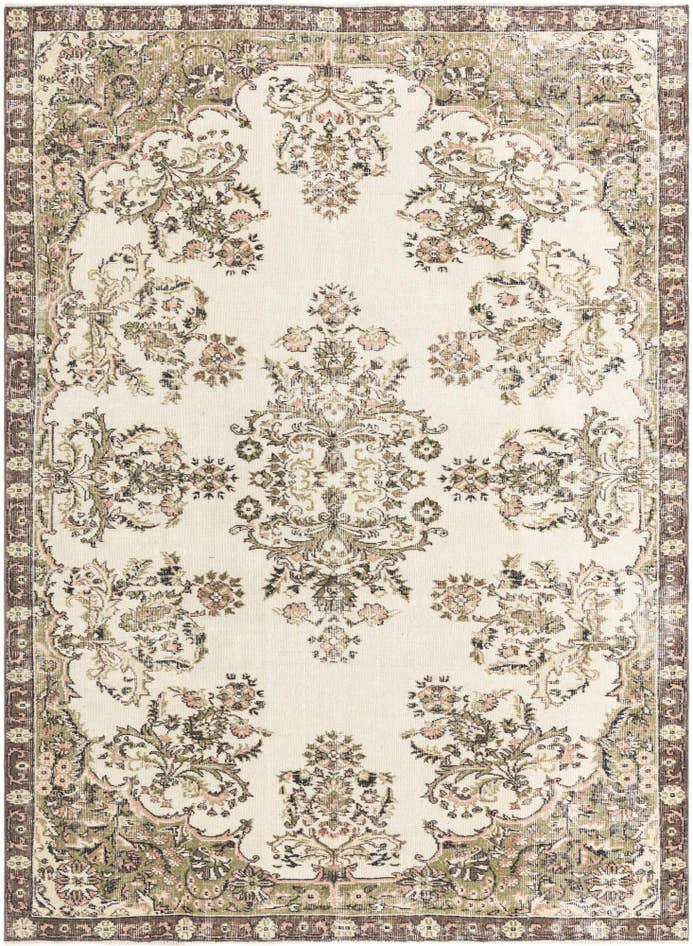 Detail image of 6' 10 x 9' 5 Ultra Vintage Wool Rug