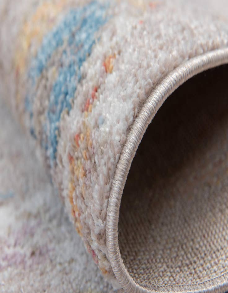 Detail image of 5' x 8' Vega Rug