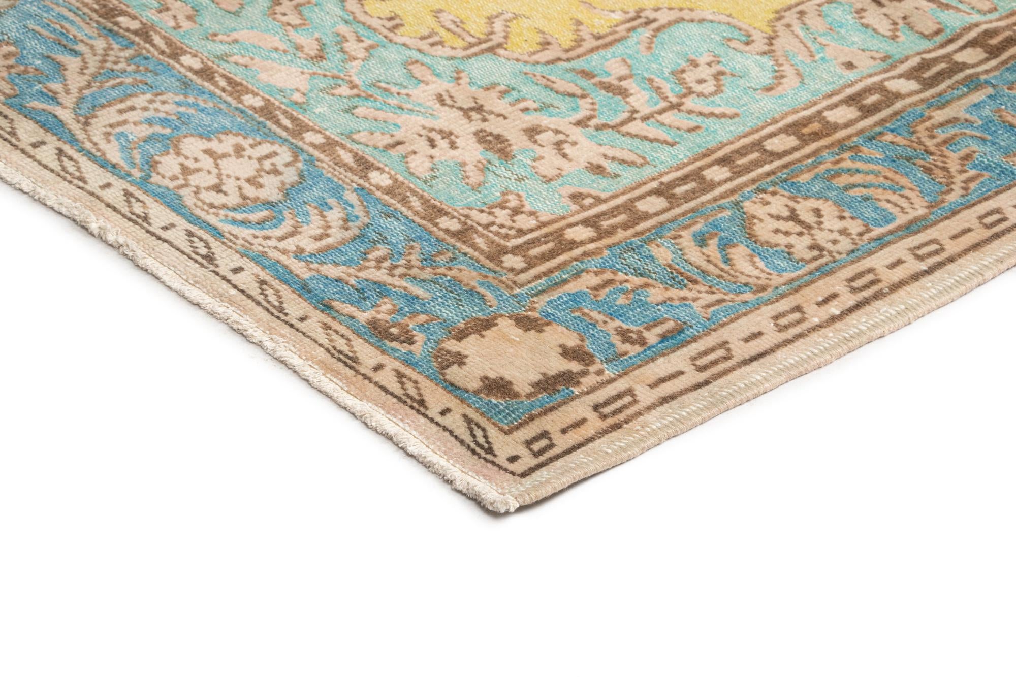 5' 11 x 9' 8 Vintage Royal Rug