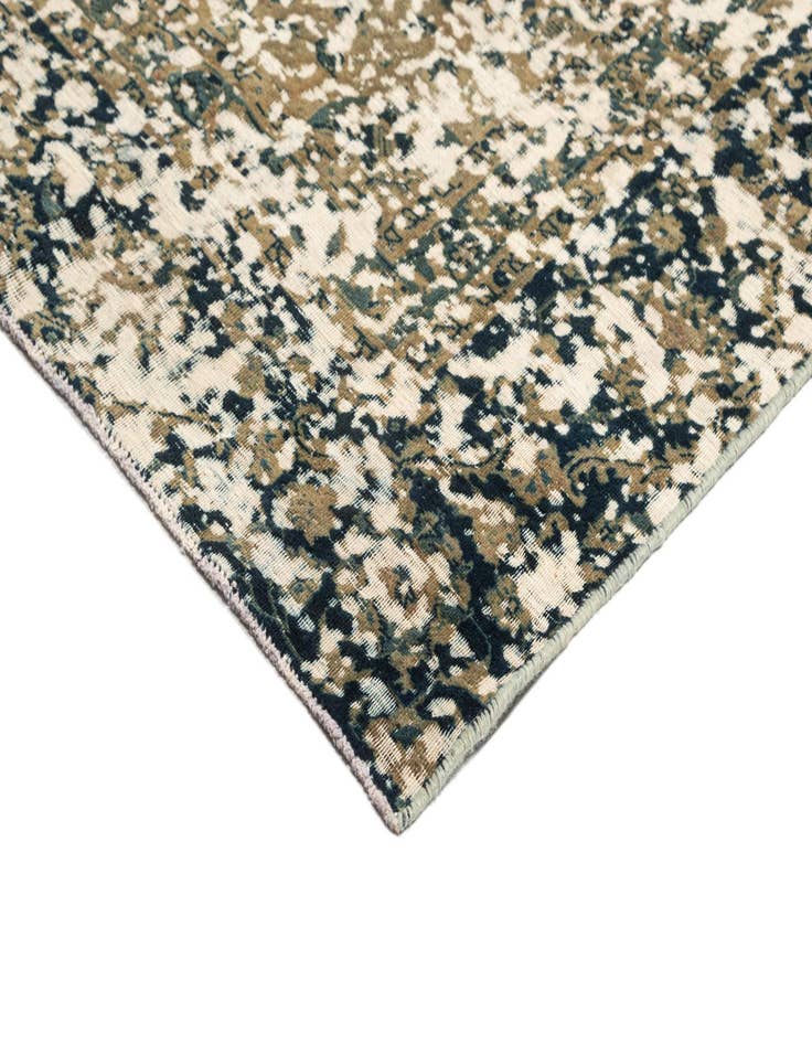 Detail image of 8' 8 x 11' 6 Vintage Royal Rug