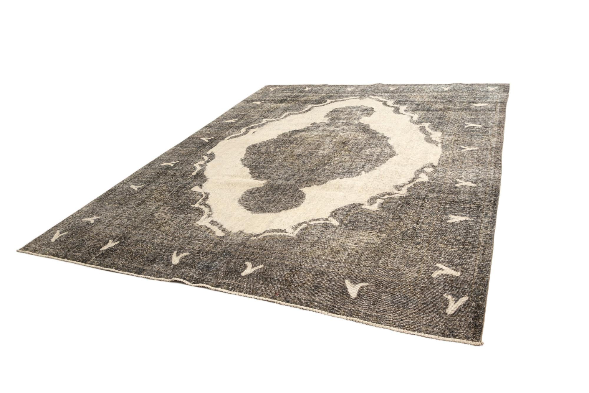 9' 9 x 12' 2 Vintage Royal Rug