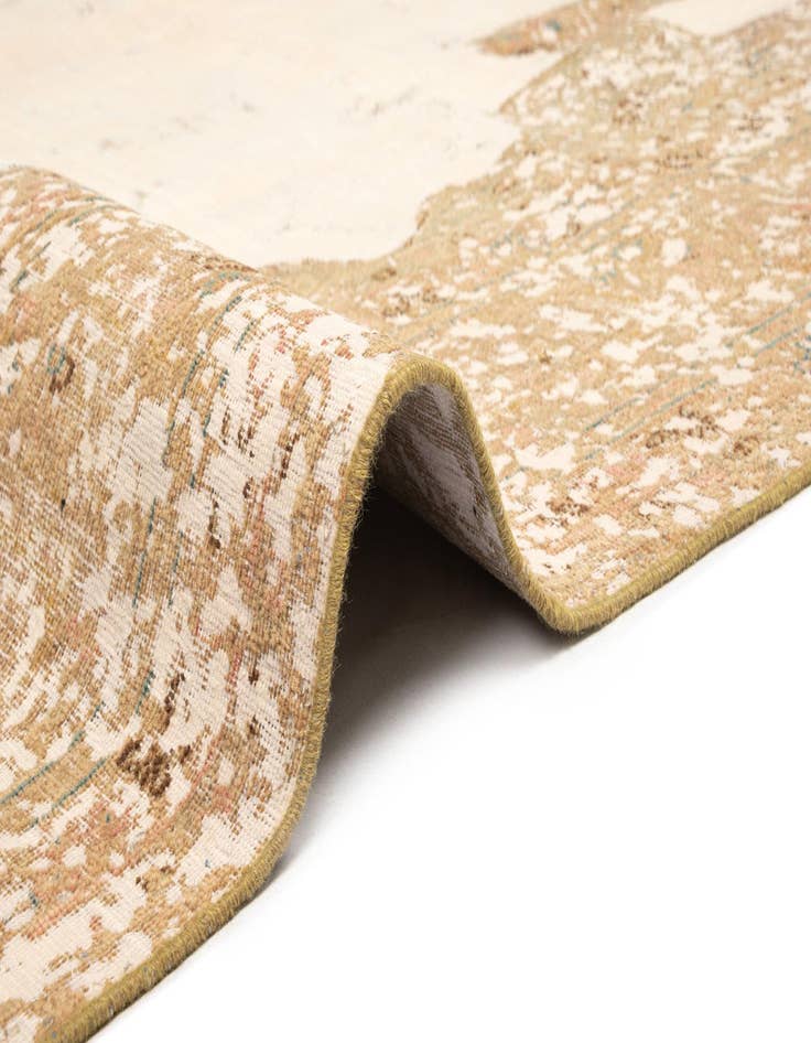 Detail image of 9' 7 x 12' 8 Vintage Royal Rug