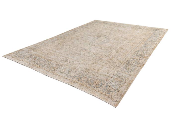 Detail image of 9' 6 x 13' Vintage Royal Wool Rug