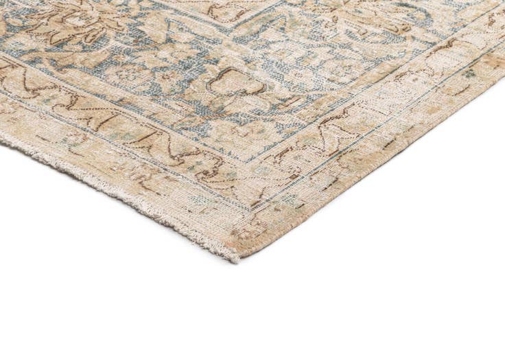 Detail image of 9' 6 x 13' Vintage Royal Wool Rug