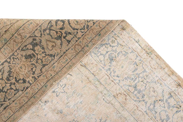 Detail image of 9' 6 x 13' Vintage Royal Wool Rug