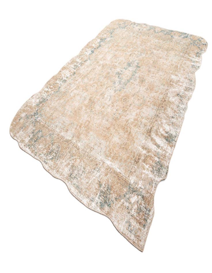 Detail image of 9' 5 x 13' 4 Vintage Royal Wool Rug