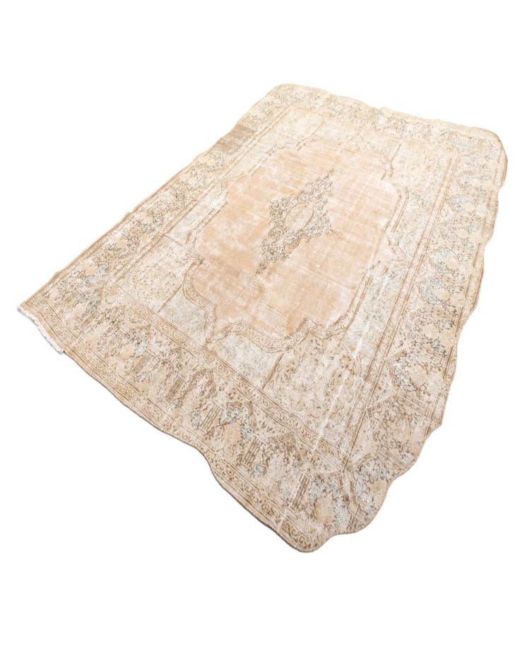 Detail image of 10' 4 x 12' 10 Vintage Royal Wool Rug