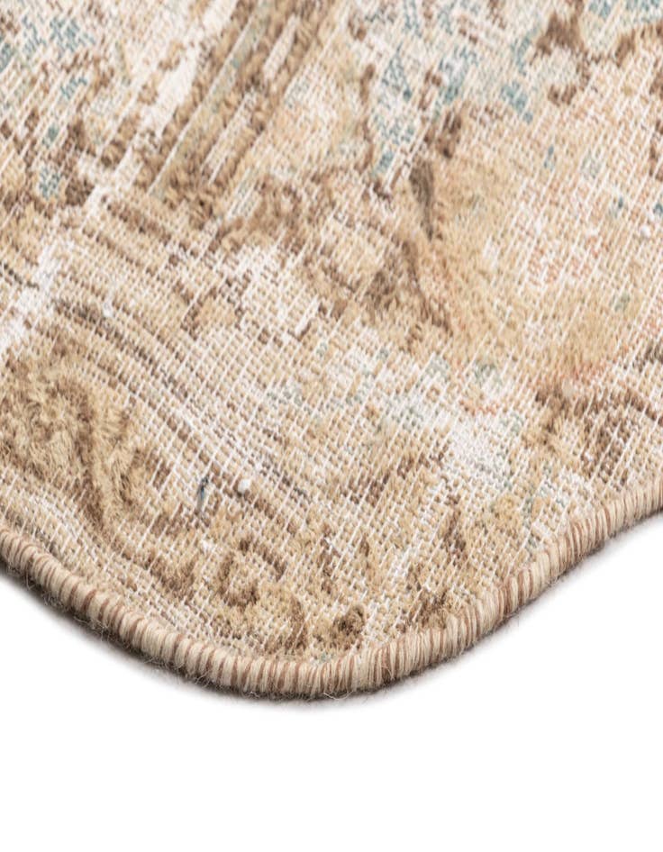 Detail image of 10' 4 x 12' 10 Vintage Royal Wool Rug