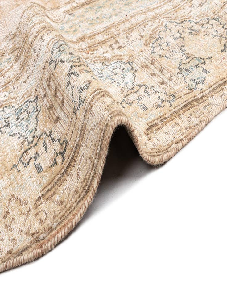 Detail image of 10' 4 x 12' 10 Vintage Royal Wool Rug