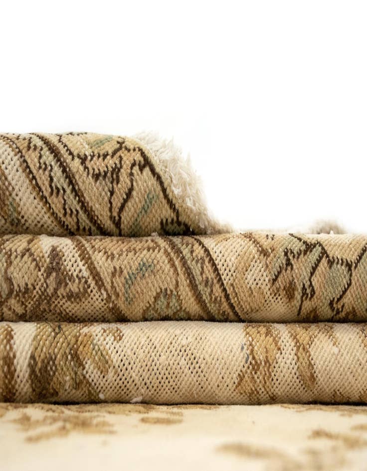 Detail image of 9' 6 x 12' 7  Hand Knotted Vintage Royal Persian Wool Rug