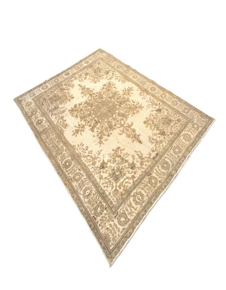 Detail image of 9' 6 x 12' 7  Hand Knotted Vintage Royal Persian Wool Rug