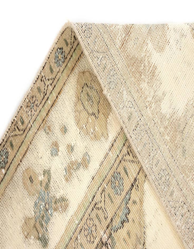 Detail image of 6' 11 x 9' 5  Hand Knotted Vintage Royal Persian Wool Rug