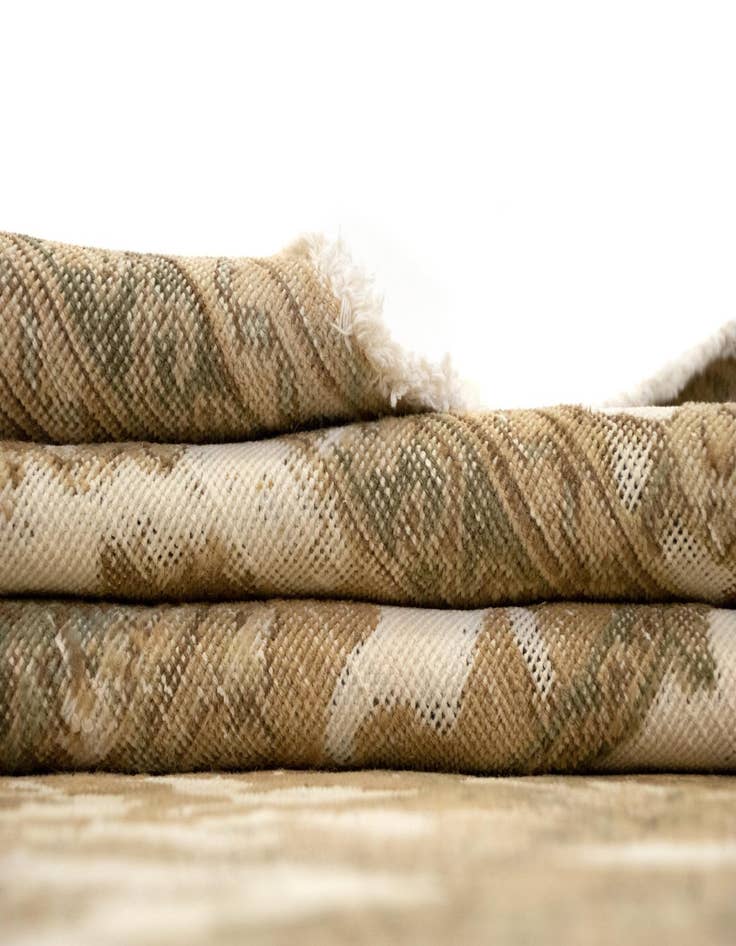 Detail image of 8' 10 x 12'  Hand Knotted Vintage Royal Persian Wool Rug