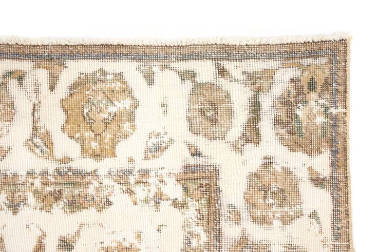 Detail image of 9' x 10' 2 Hand Knotted Vintage Royal Persian Wool Rug