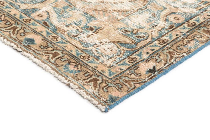 Detail image of 7' 9 x 10' 7 Vintage Wool Rug