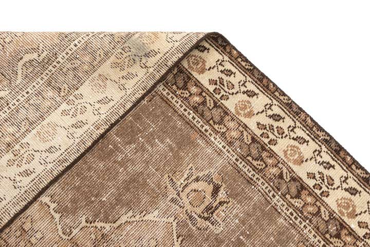 5' 10 x 9' 1 Vintage Wool Rug