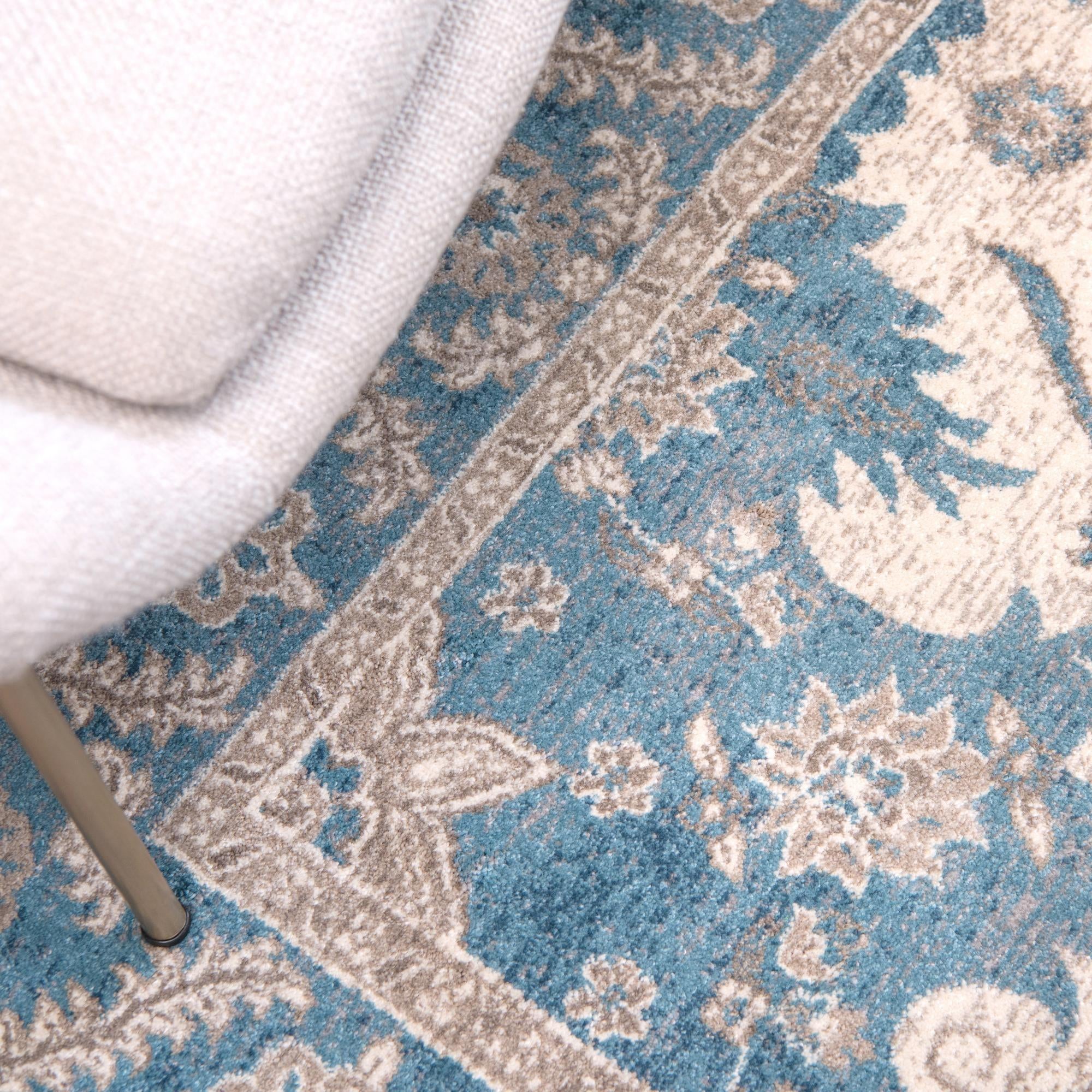 9' x 12' 2 Viola Rug