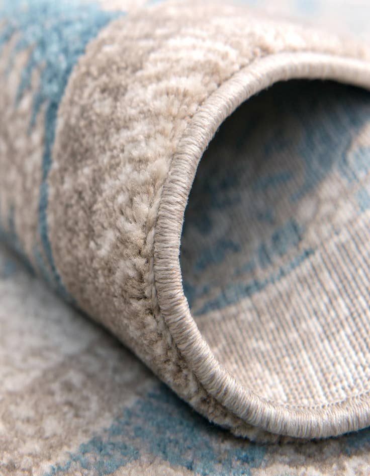 Detail image of 5' x 8' Viola Rug