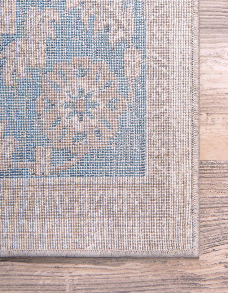 Detail image of 10' x 13' Viola Rug