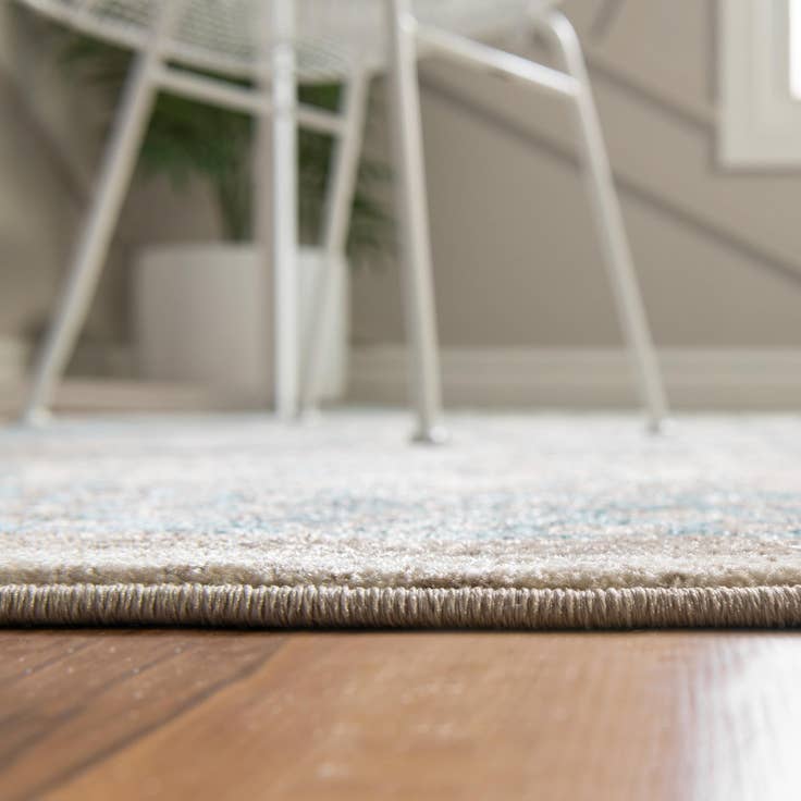 Detail image of 3' 3 x 5' 3 Viola Rug
