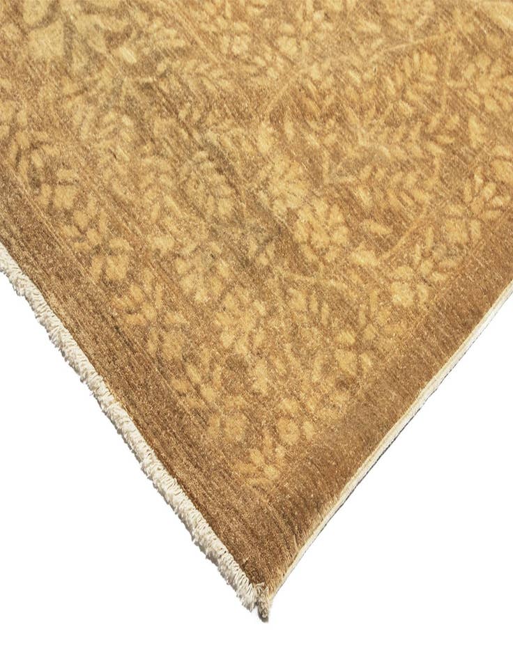 Detail image of 9' 11 x 13' 11 Ziegler Wool Rug