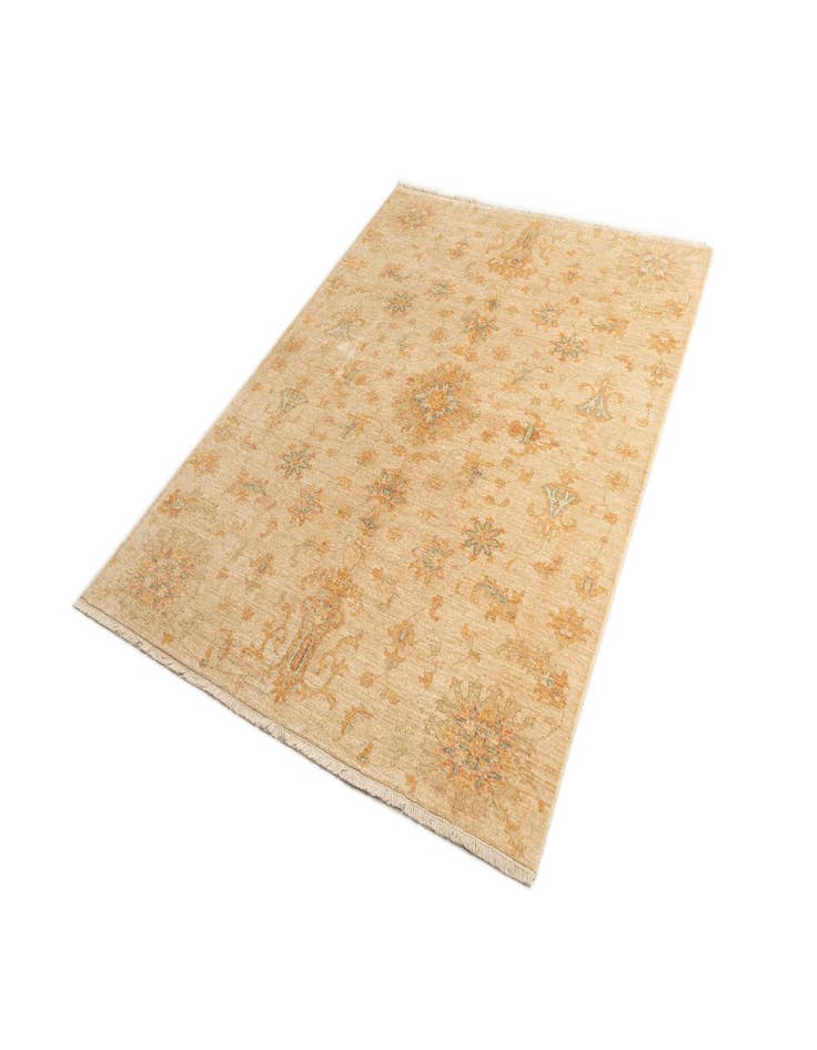 Detail image of 5' 9 x 7' 9 Ziegler Wool Rug